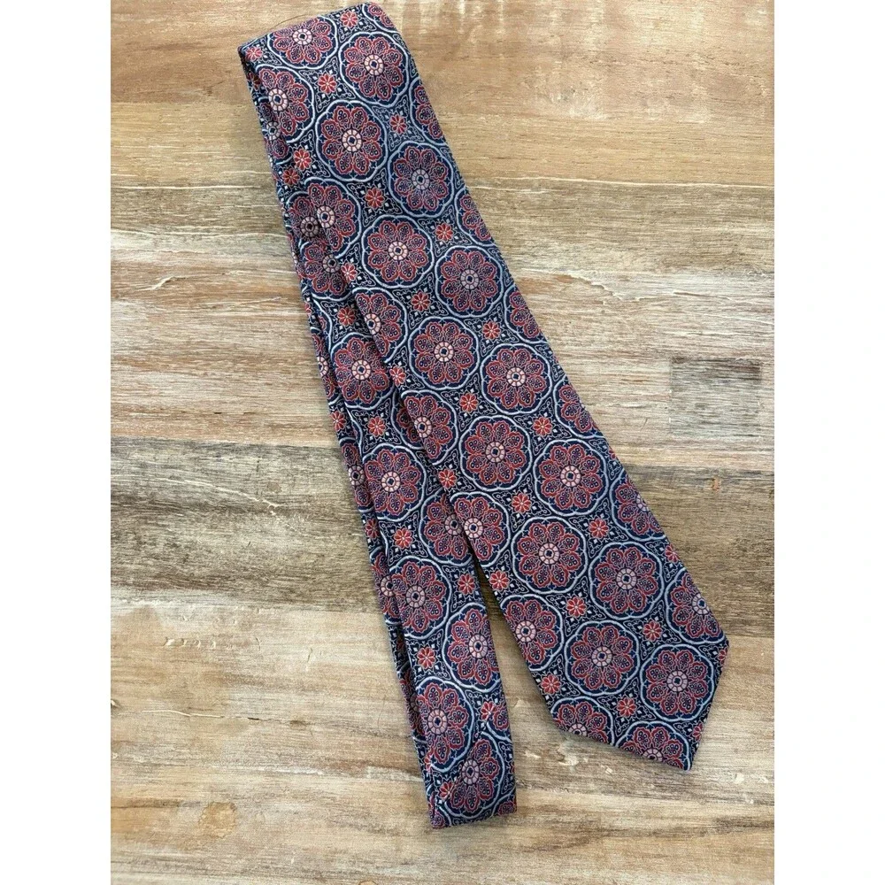 CREMIEUX Silk Tie Red & Blue Floral Medallion Jacquard Necktie 59” Made In Italy